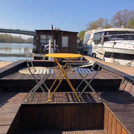 Logement Insolite La Toue Cabanee Centre Ville Angers Bagian luar foto